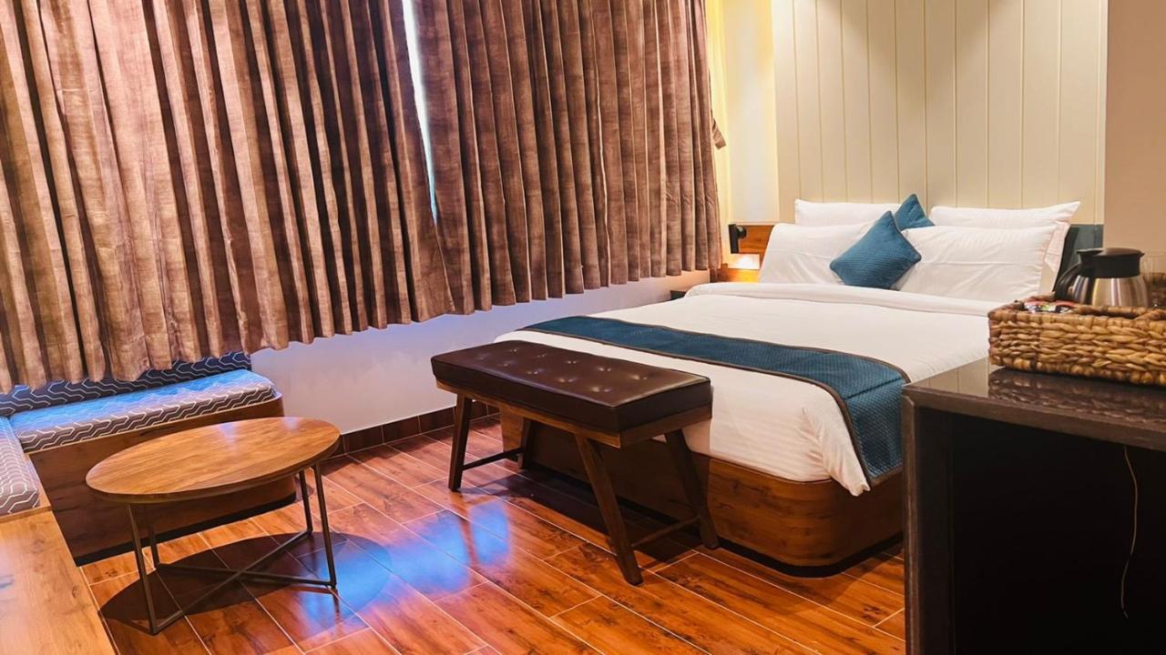 The Convoy Hotel 디브루가르 외부 사진
